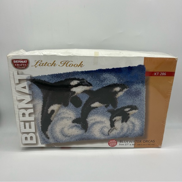Bernat Latch Hook Kit Rug Bluewater Orca 27”x40” Acrylic Yarn SEALED - Picture 1 of 4